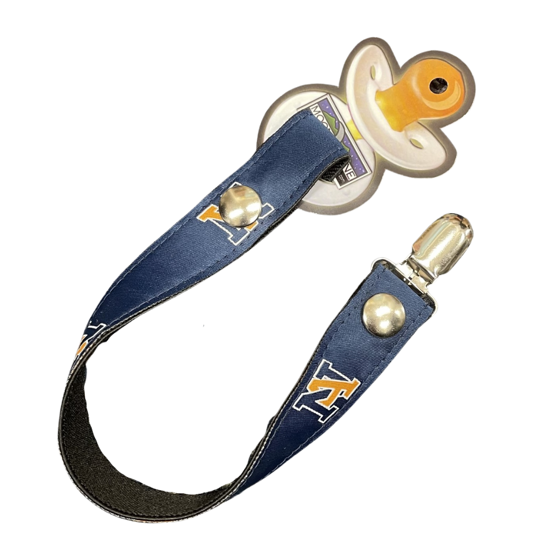 Pacifier Clip – Norfolk Academy Bulldog Bookstore